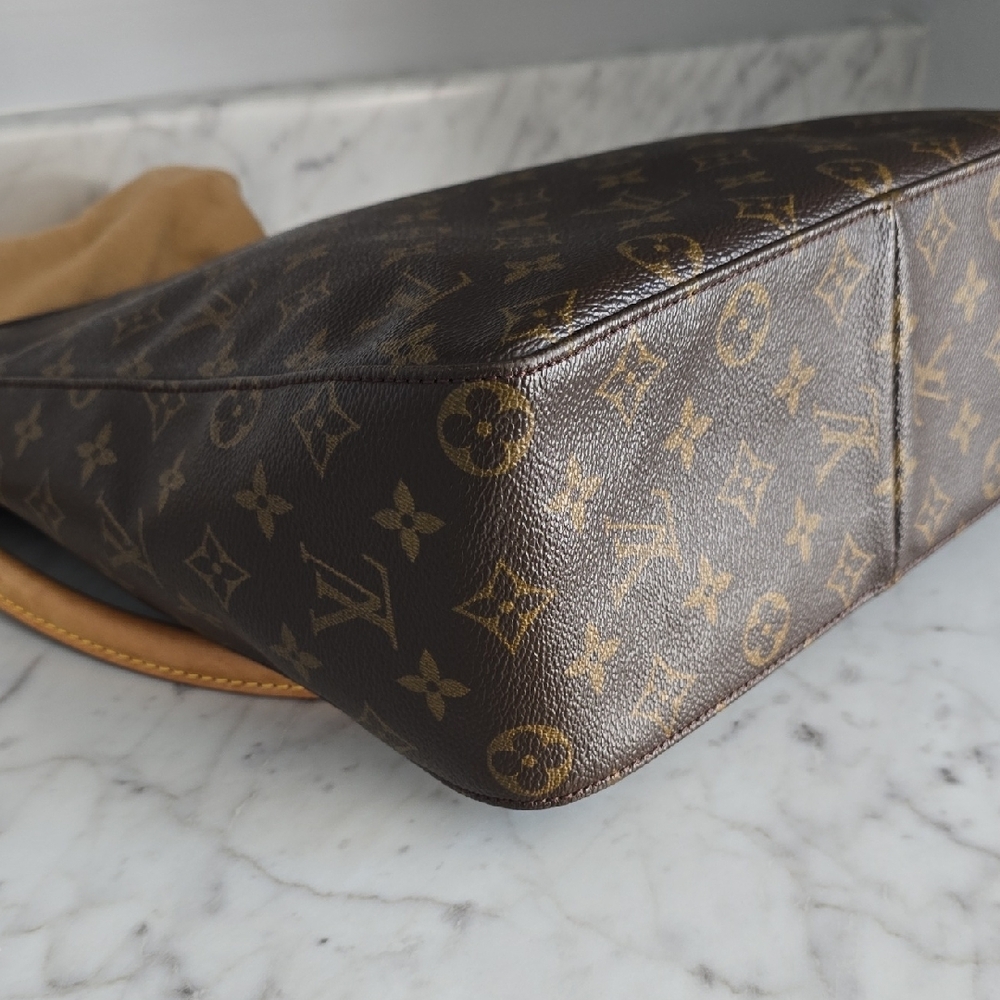 Louis Vuitton Looping GM Monogram Canvas Bag - Picture 14 of 16